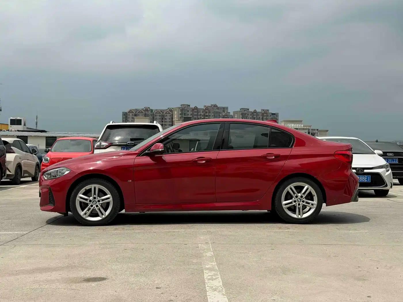 2020 BMW 1 Series 120i M Sport Package — миниатюра 3