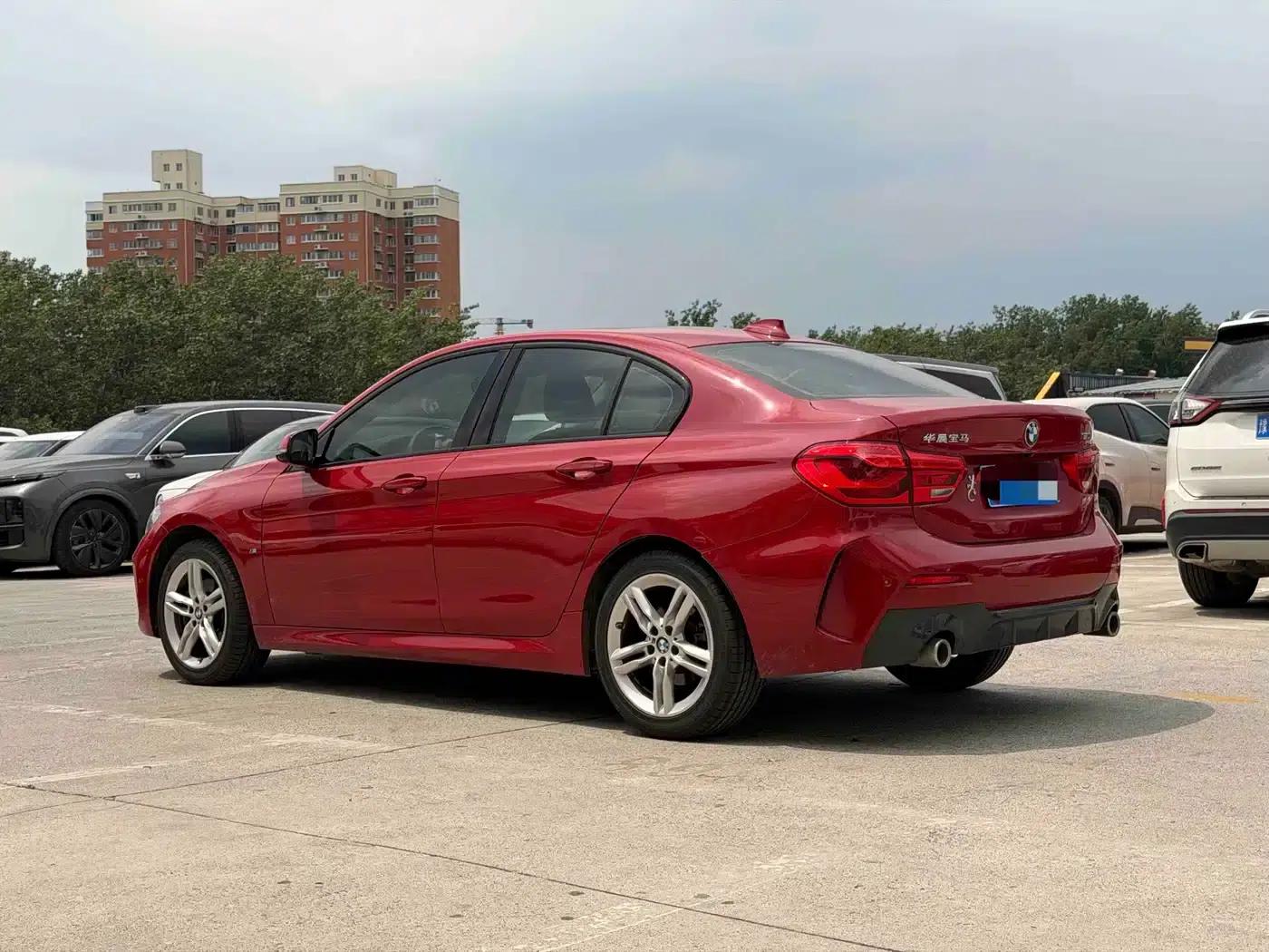 2020 BMW 1 Series 120i M Sport Package — миниатюра 4