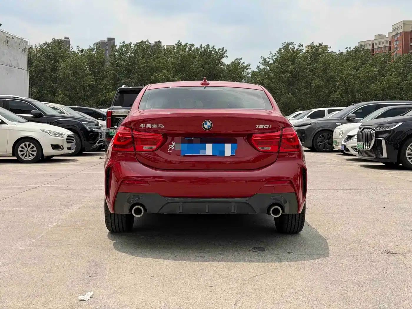 2020 BMW 1 Series 120i M Sport Package — миниатюра 5