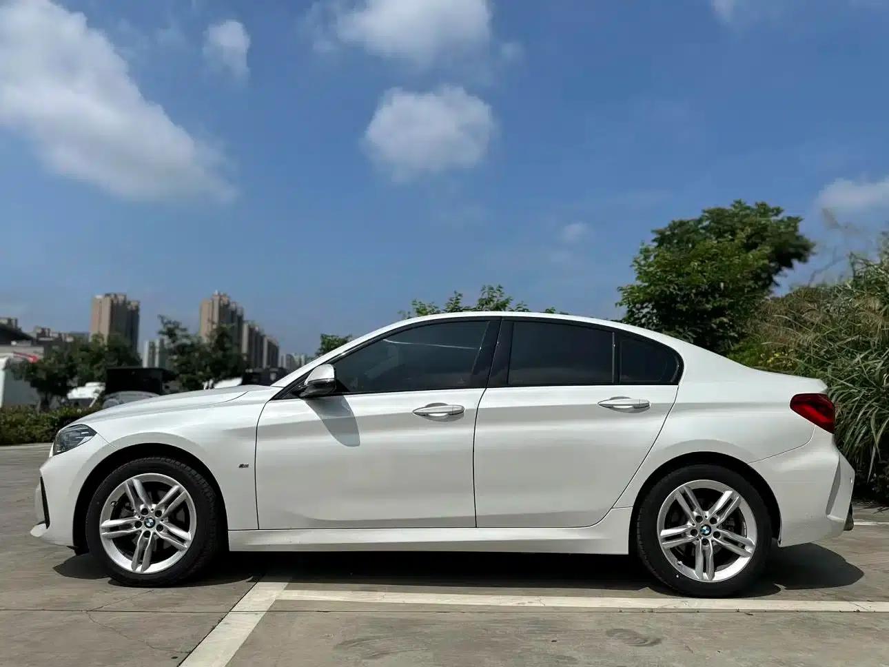 2020 BMW 1 Series 120i M Sport Package — миниатюра 11