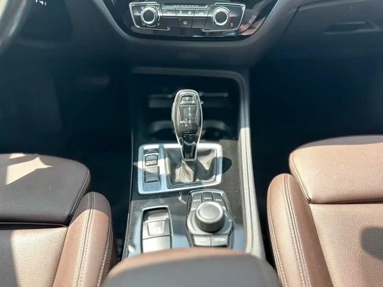 2020 BMW 1 Series 120i M Sport Package — миниатюра 12