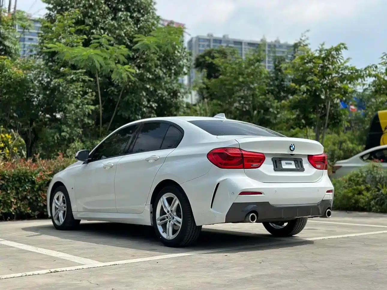 2020 BMW 1 Series 120i M Sport Package — миниатюра 17