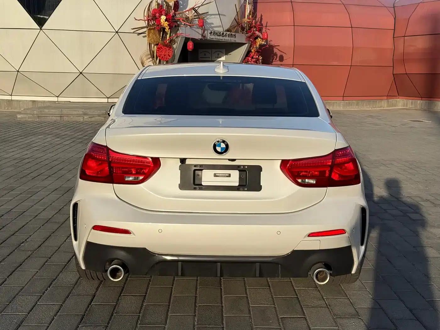 2020 BMW 1 Series 120i M Sport Package — миниатюра 5