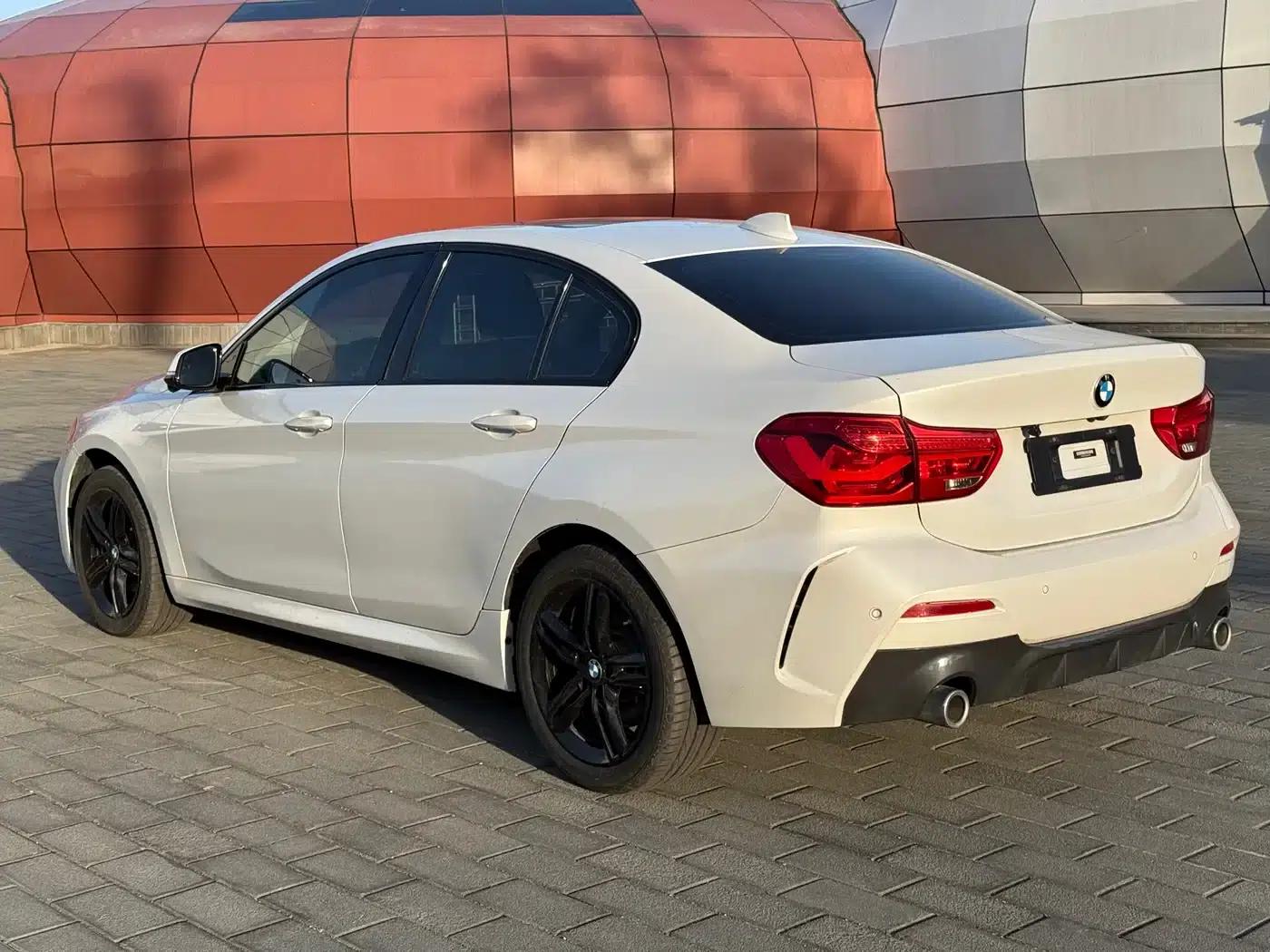 2020 BMW 1 Series 120i M Sport Package — миниатюра 6