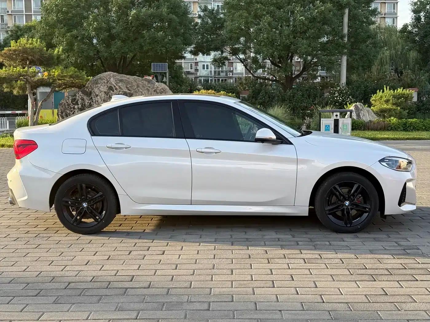 2020 BMW 1 Series 120i M Sport Package — миниатюра 8
