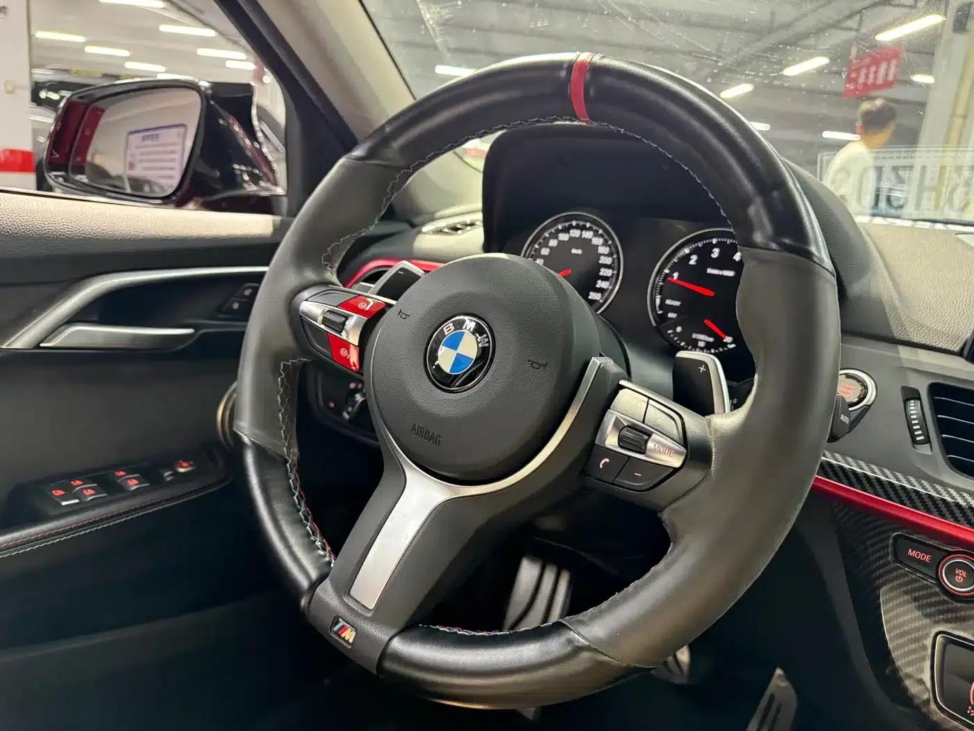 2020 BMW 1 Series 125i Leading M Sport Package — миниатюра 17