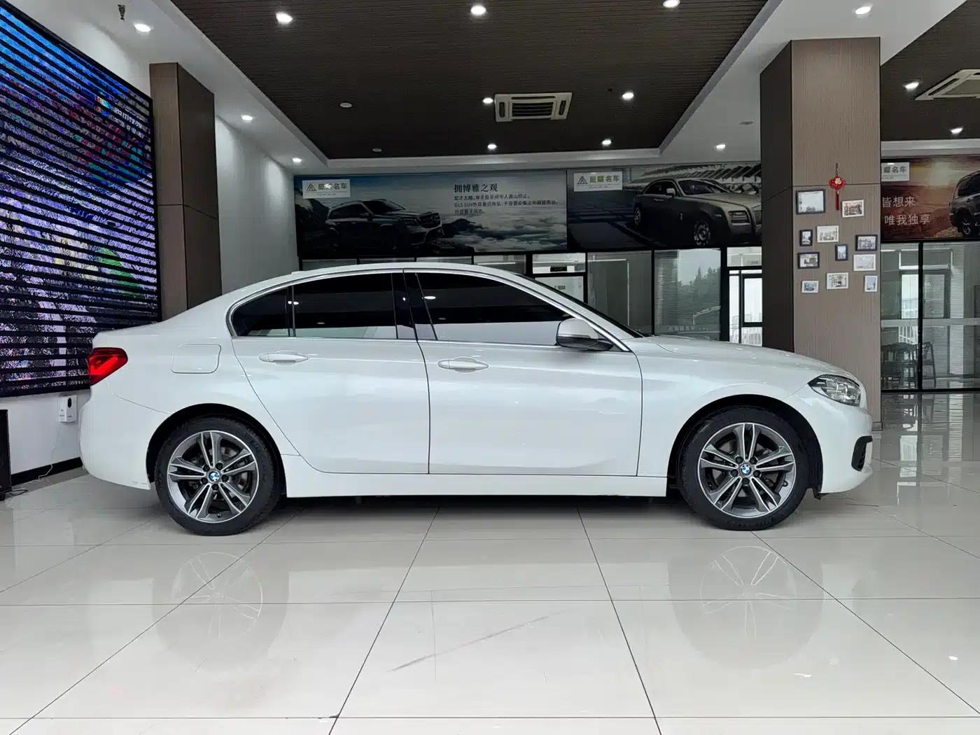 BMW 1 Series 2020 120i Fashion Edition — миниатюра 22