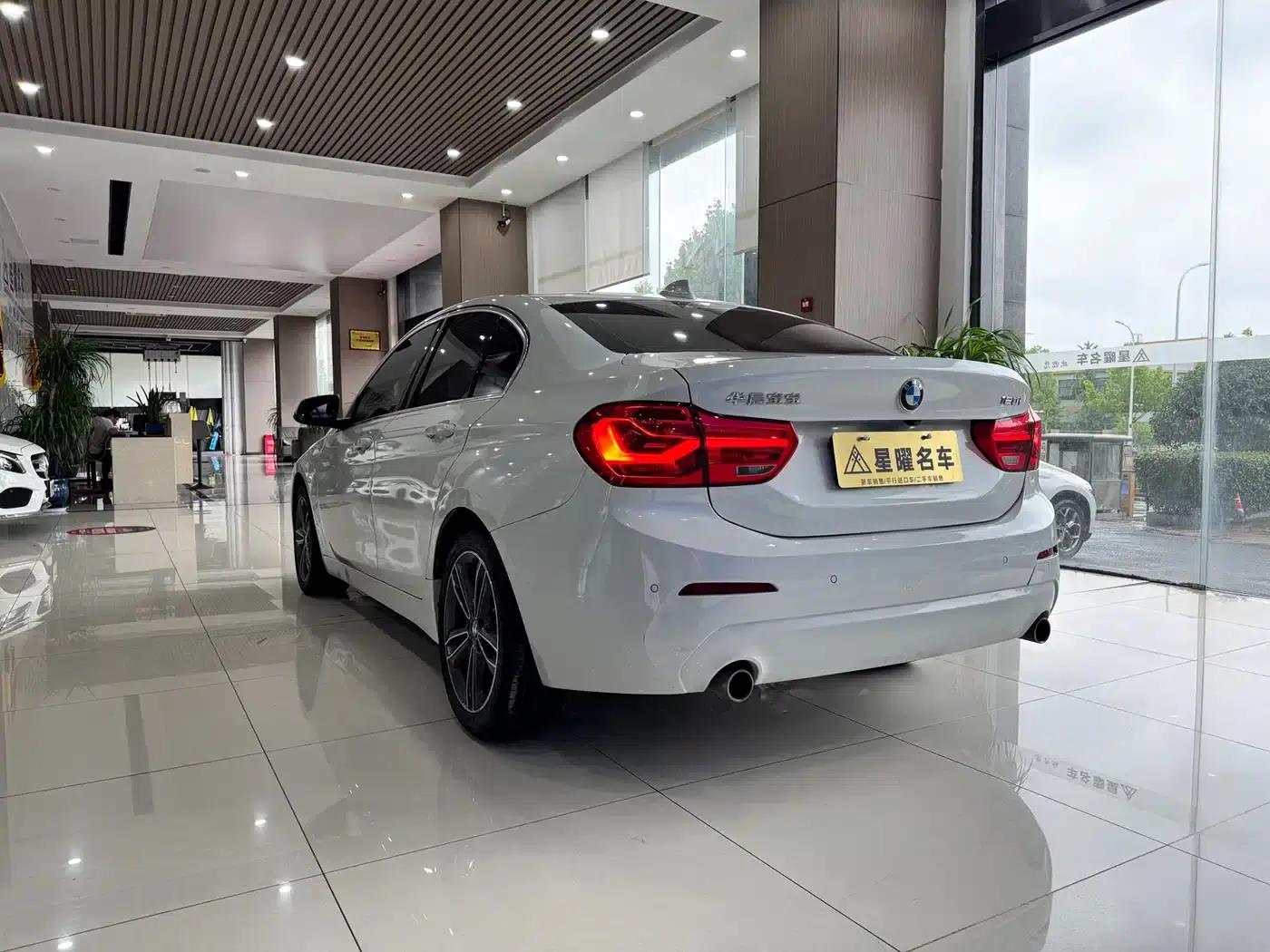 BMW 1 Series 2020 120i Fashion Edition — миниатюра 4