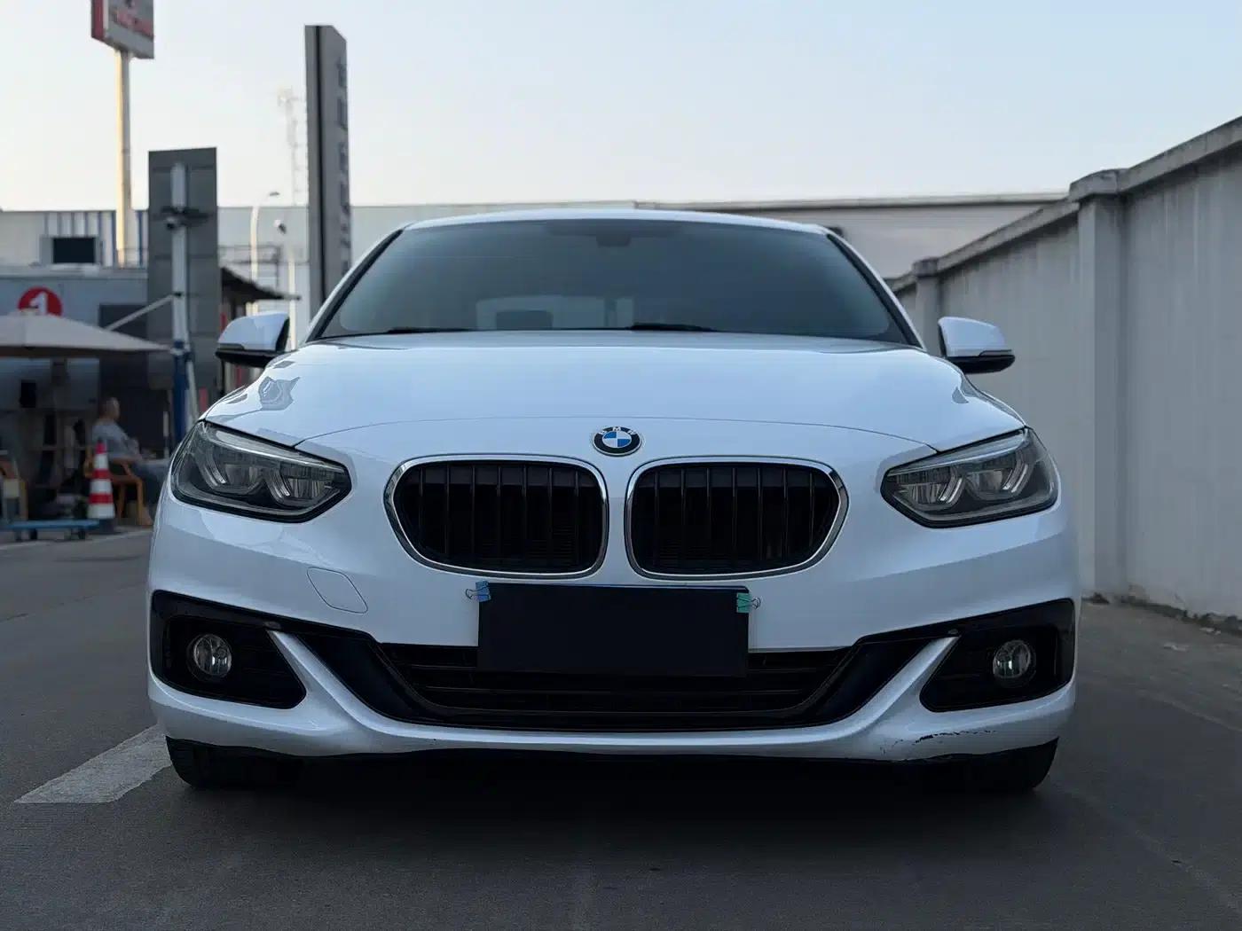 2017 BMW 1 Series 118i Sport — миниатюра 2