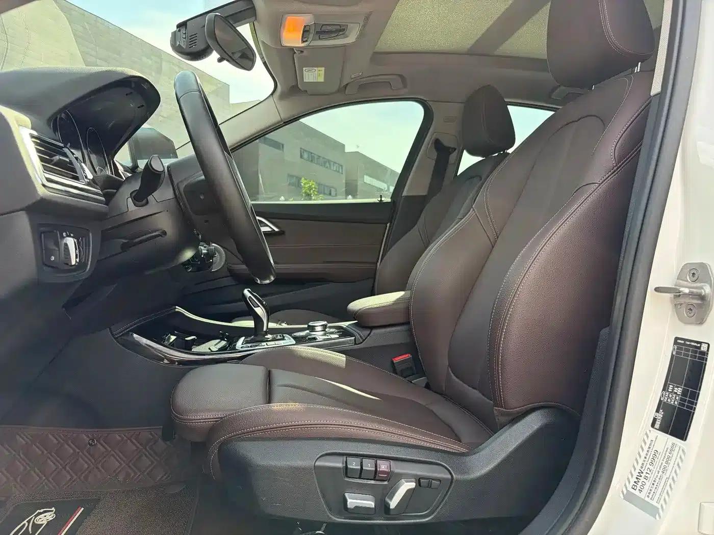 2020 BMW 1 Series 120i M Sport Package — миниатюра 4
