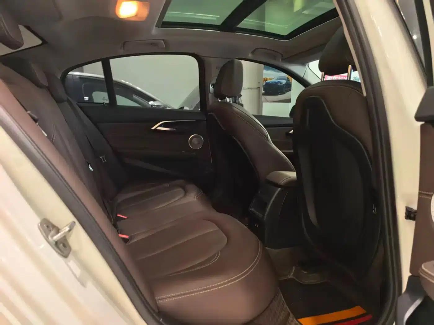 2023 BMW 1 Series 120i M Sport Edition — миниатюра 14