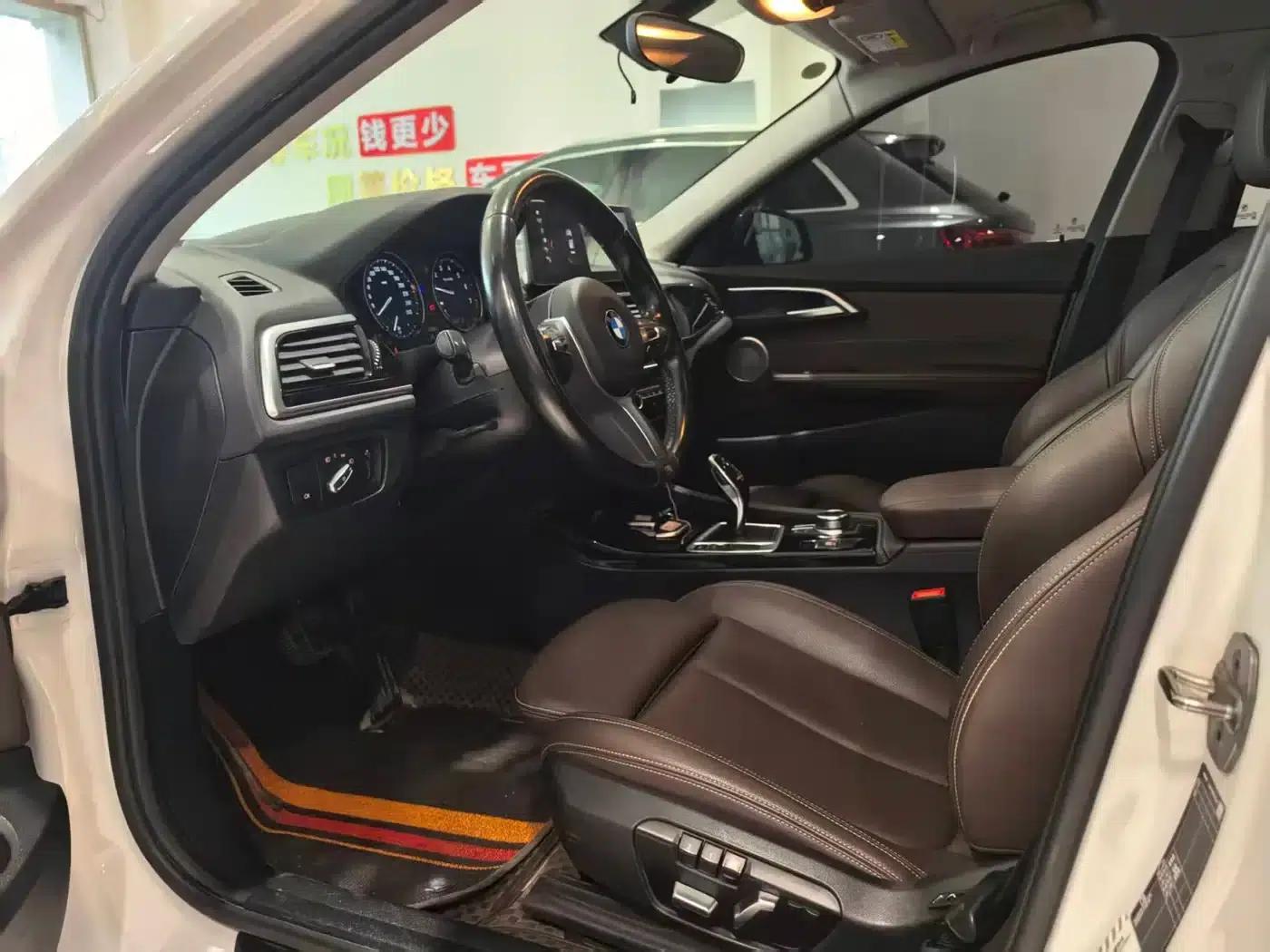 2023 BMW 1 Series 120i M Sport Edition — миниатюра 7