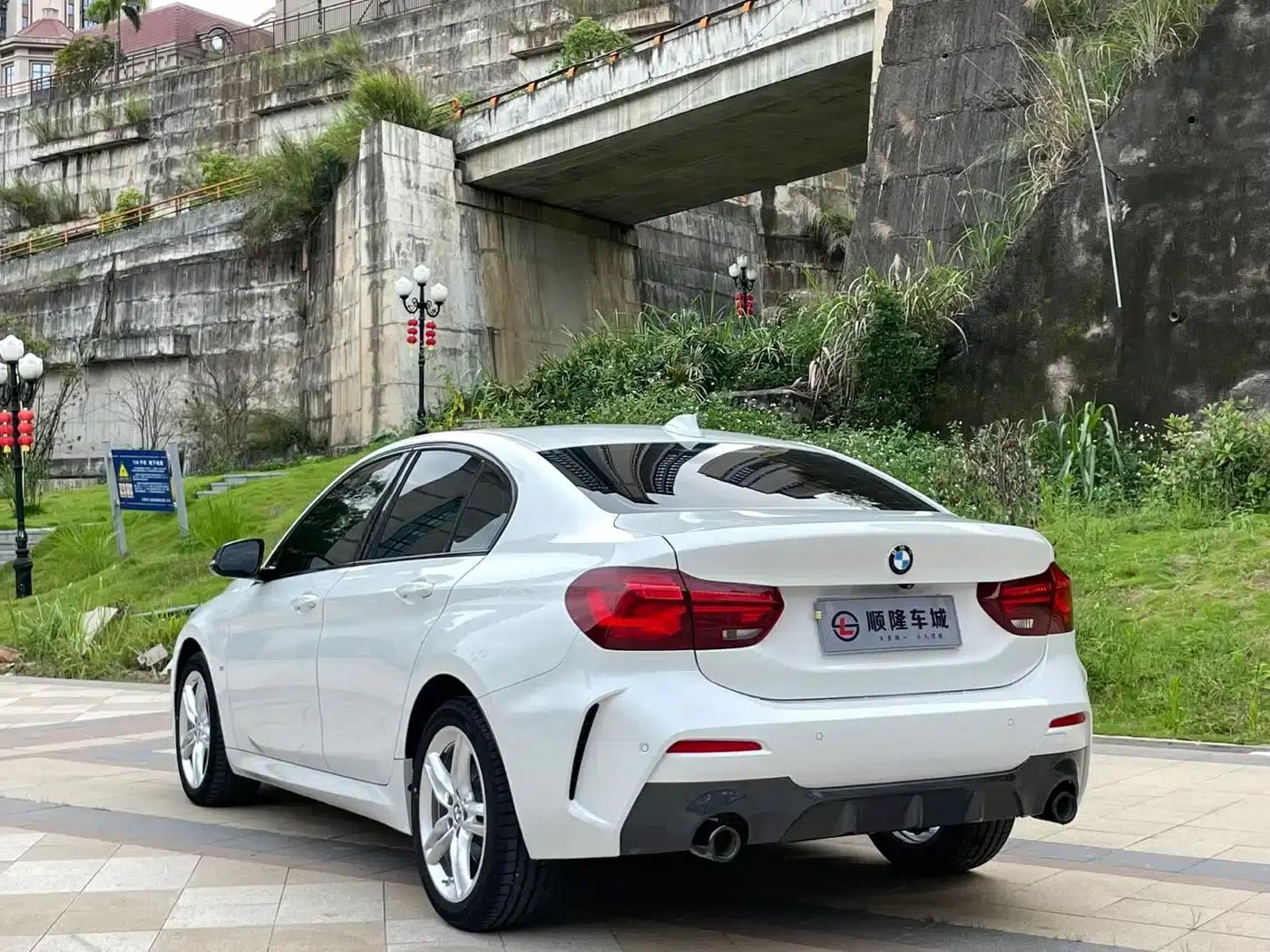 2023 BMW 1 Series 120i M Sport Edition — миниатюра 8