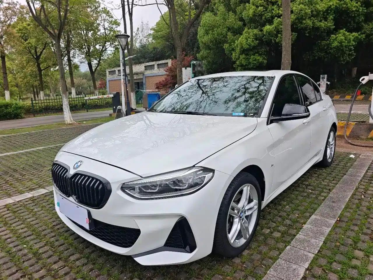 2022 BMW 1 Series 120i M Sport Shadow Edition — миниатюра 1