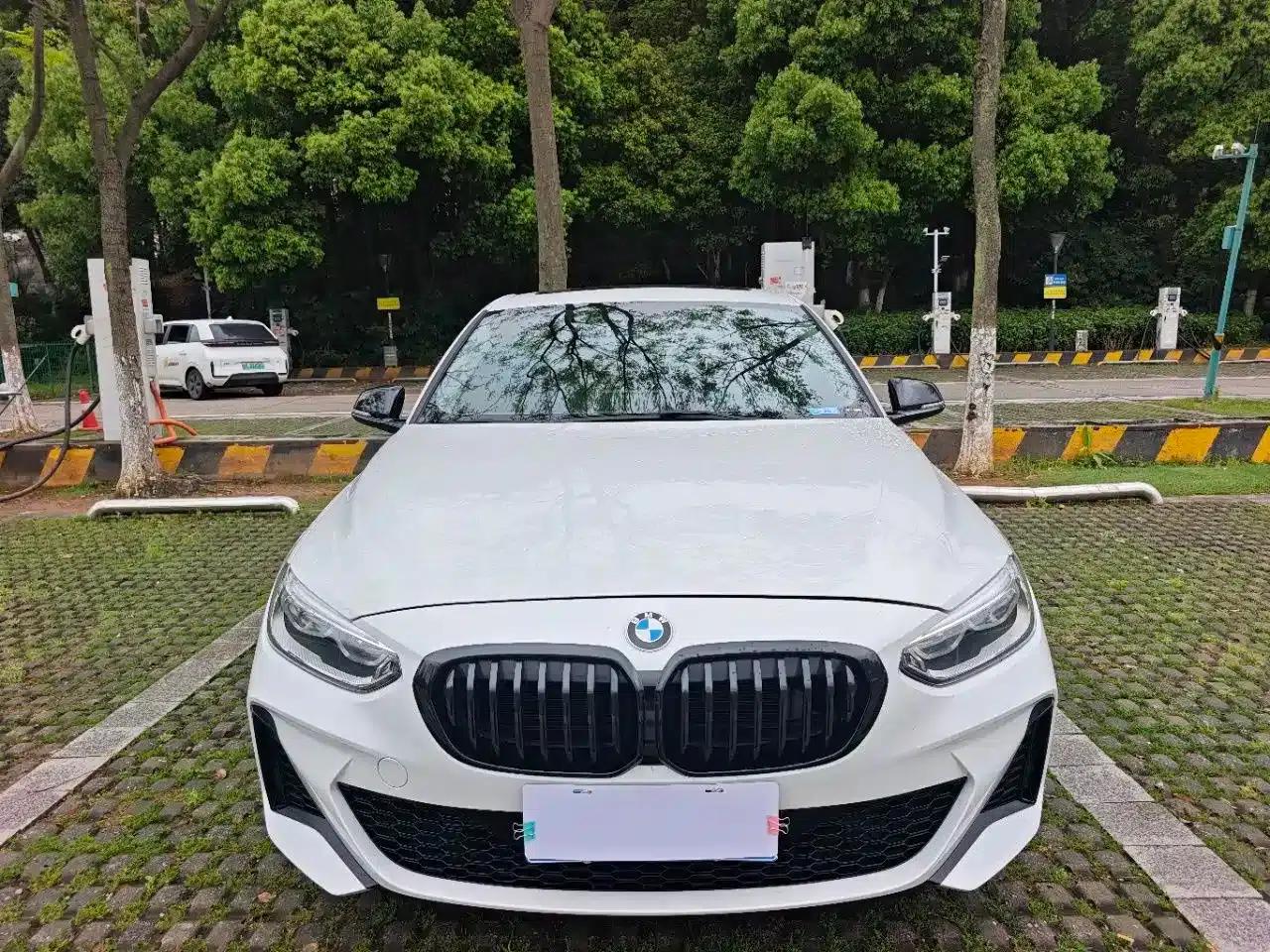 2022 BMW 1 Series 120i M Sport Shadow Edition — миниатюра 2