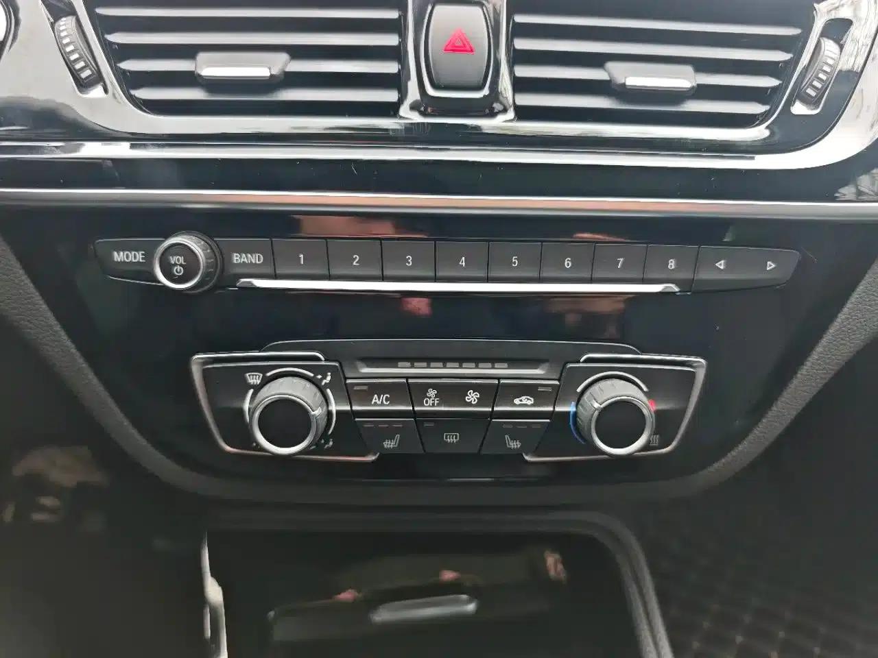 2022 BMW 1 Series 120i M Sport Shadow Edition — миниатюра 19