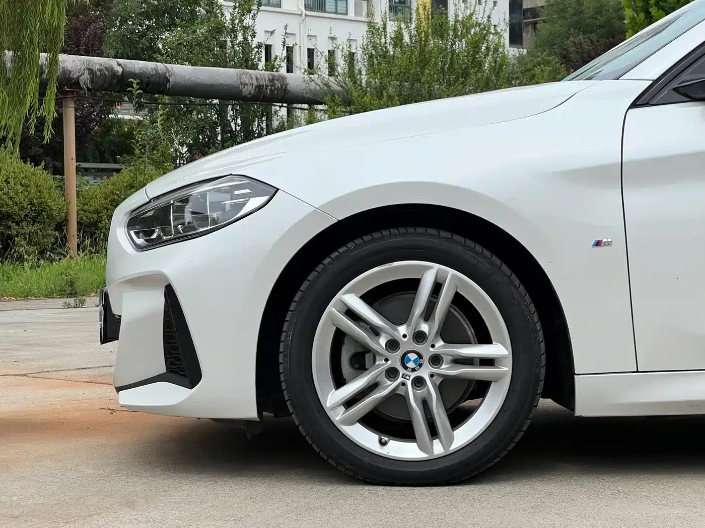 2019 BMW 1 Series 118i M Sport Package — миниатюра 12