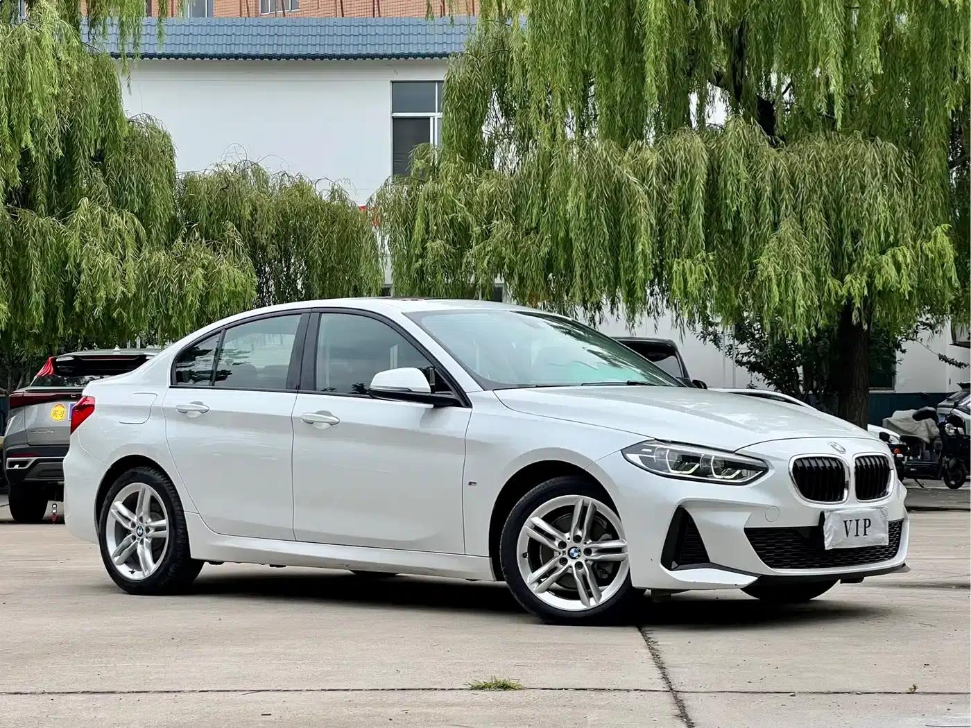 2019 BMW 1 Series 118i M Sport Package — миниатюра 3