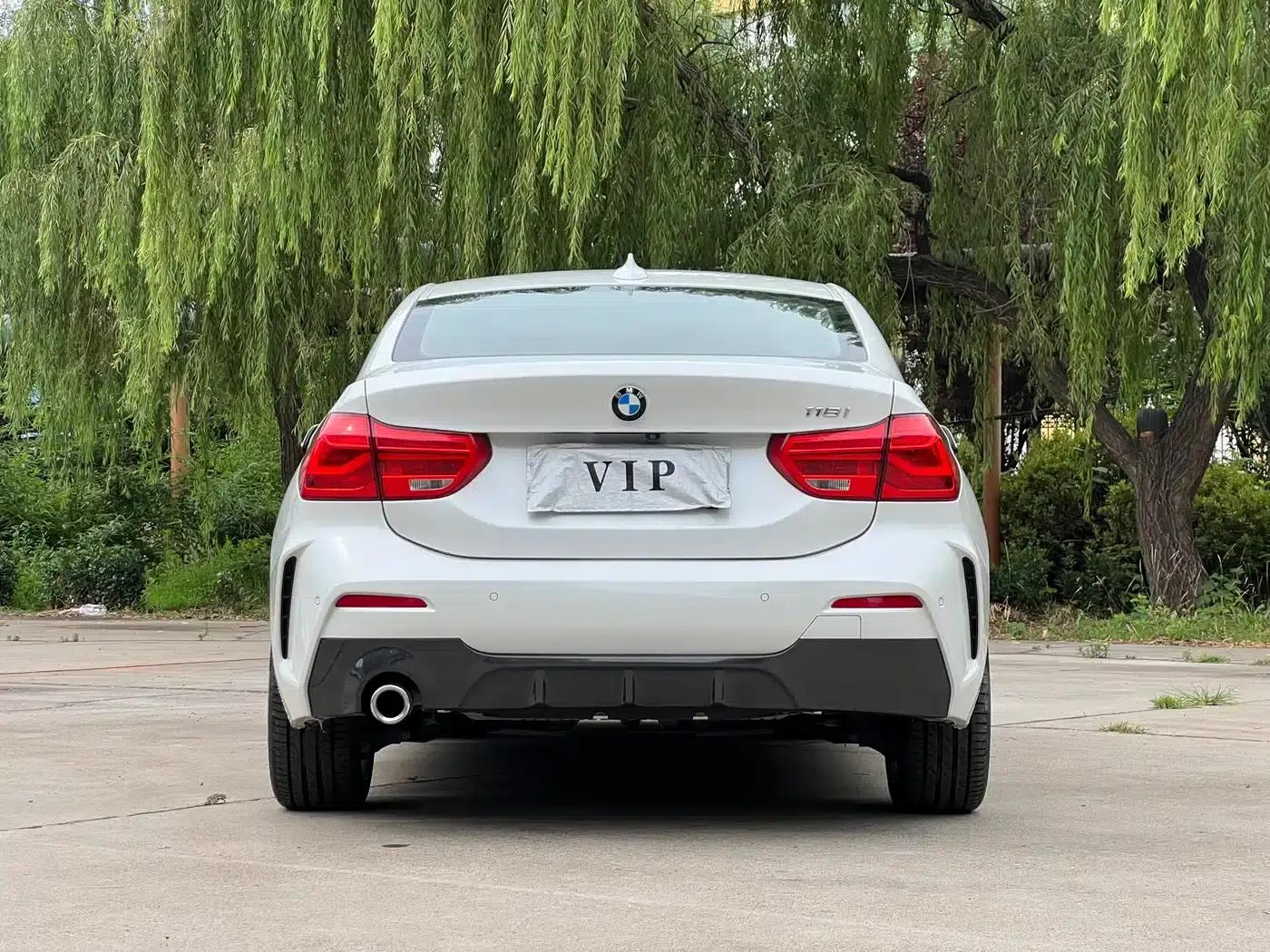 2019 BMW 1 Series 118i M Sport Package — миниатюра 5