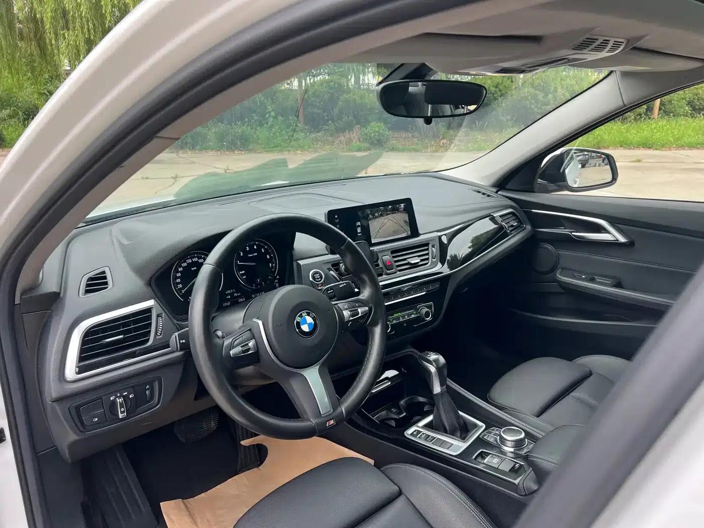 2019 BMW 1 Series 118i M Sport Package — миниатюра 8