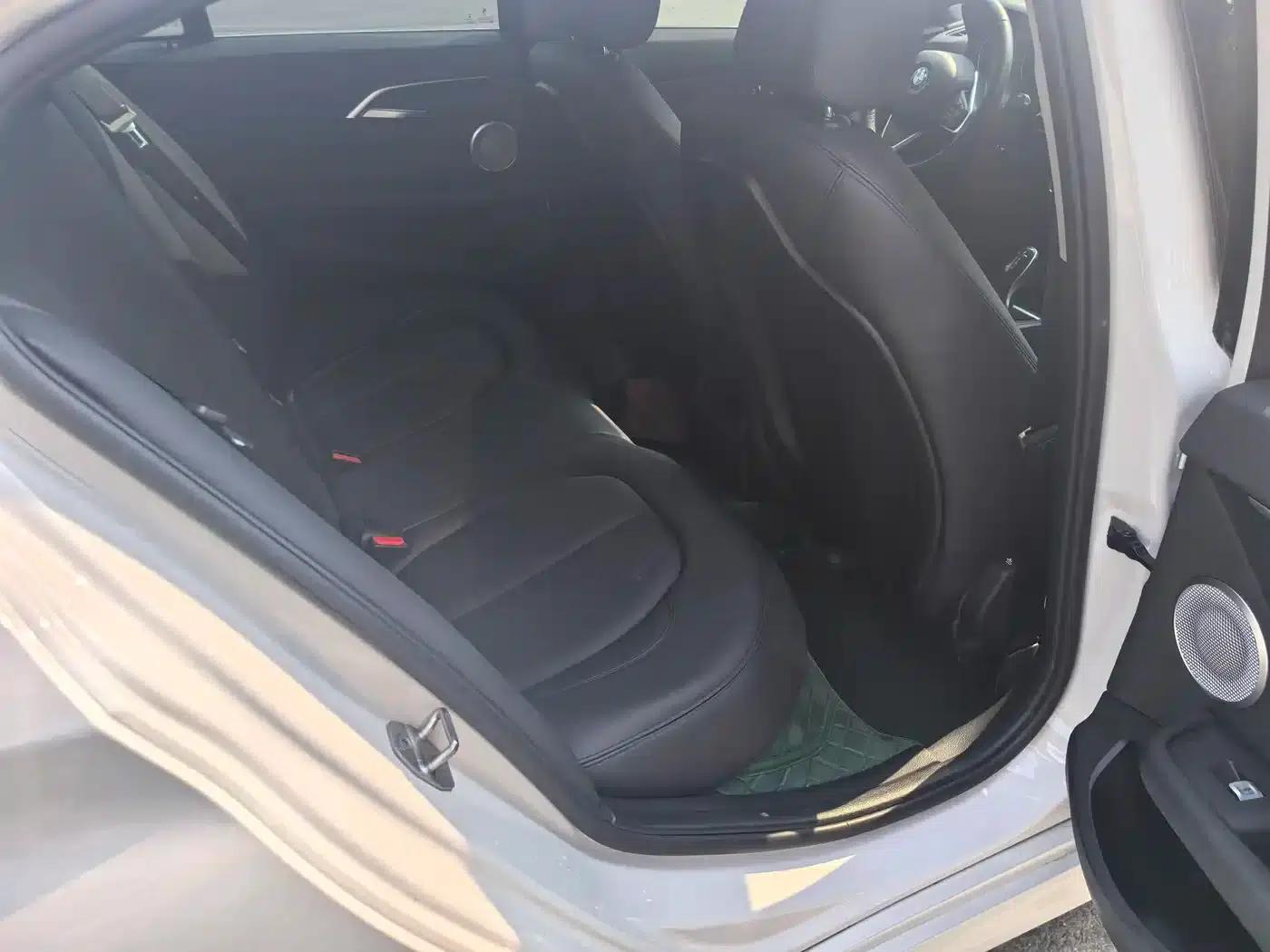 2023 BMW 1 Series 120i M Sport — миниатюра 12