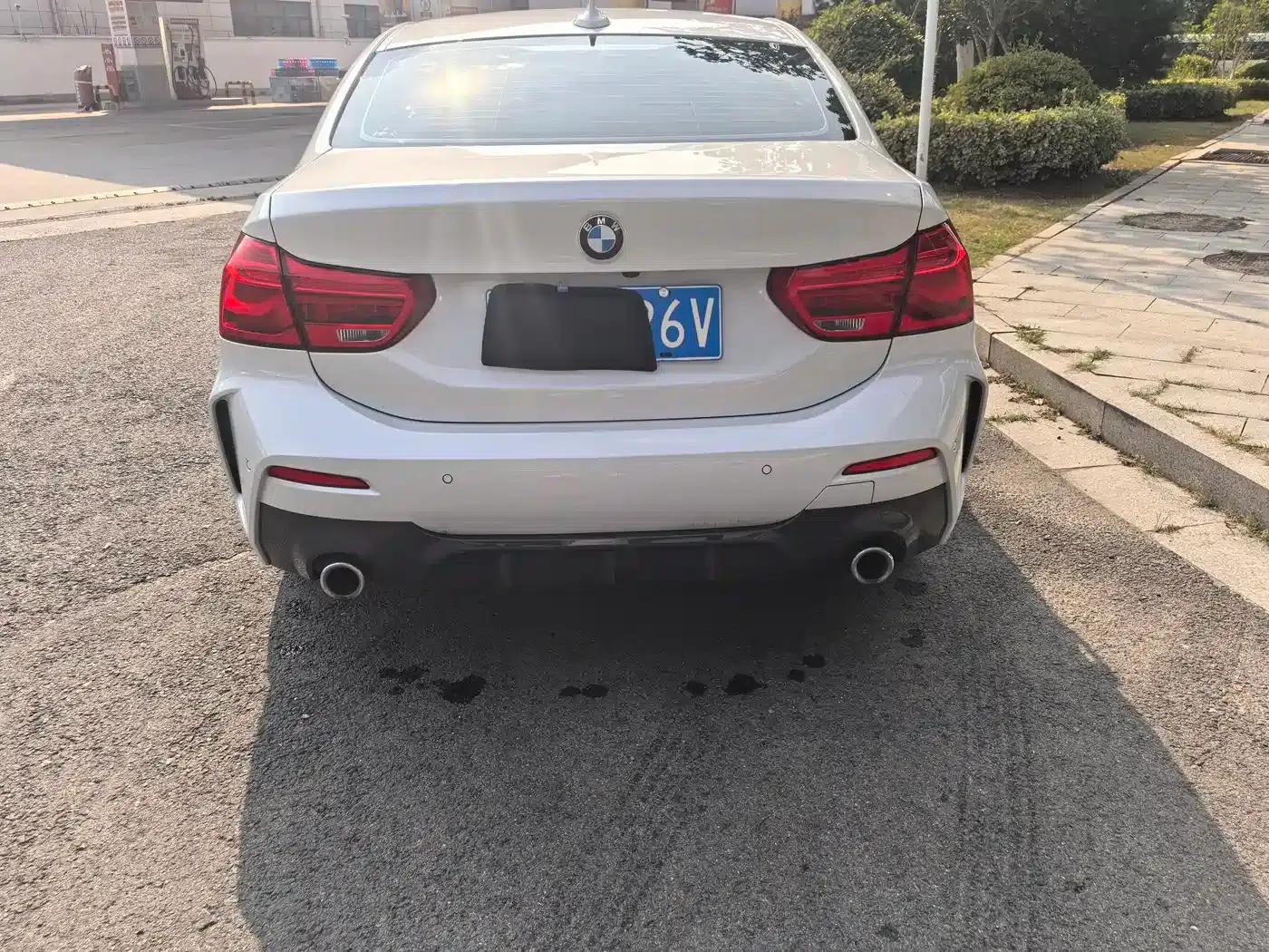 2023 BMW 1 Series 120i M Sport — миниатюра 4