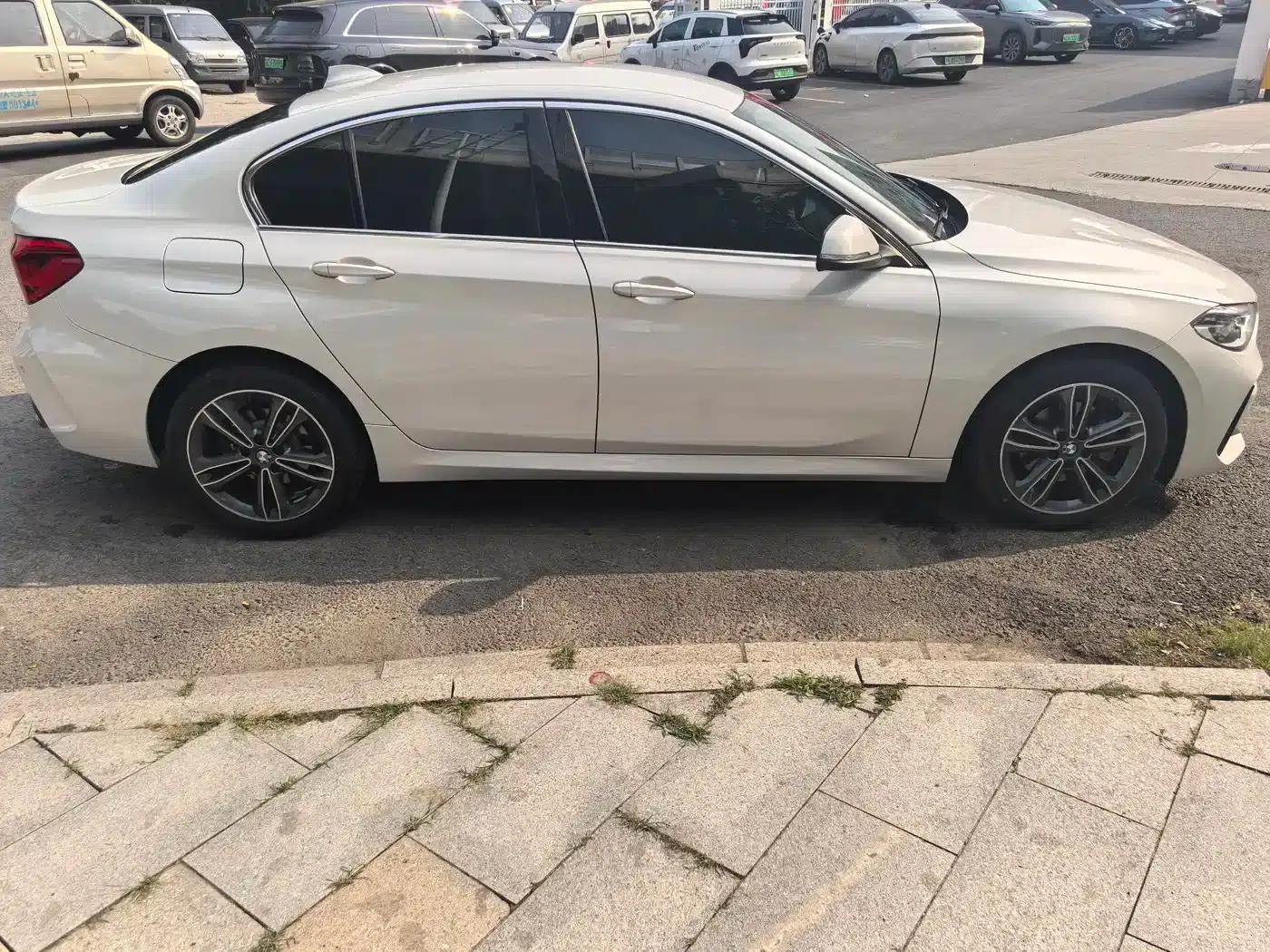 2023 BMW 1 Series 120i M Sport — миниатюра 6