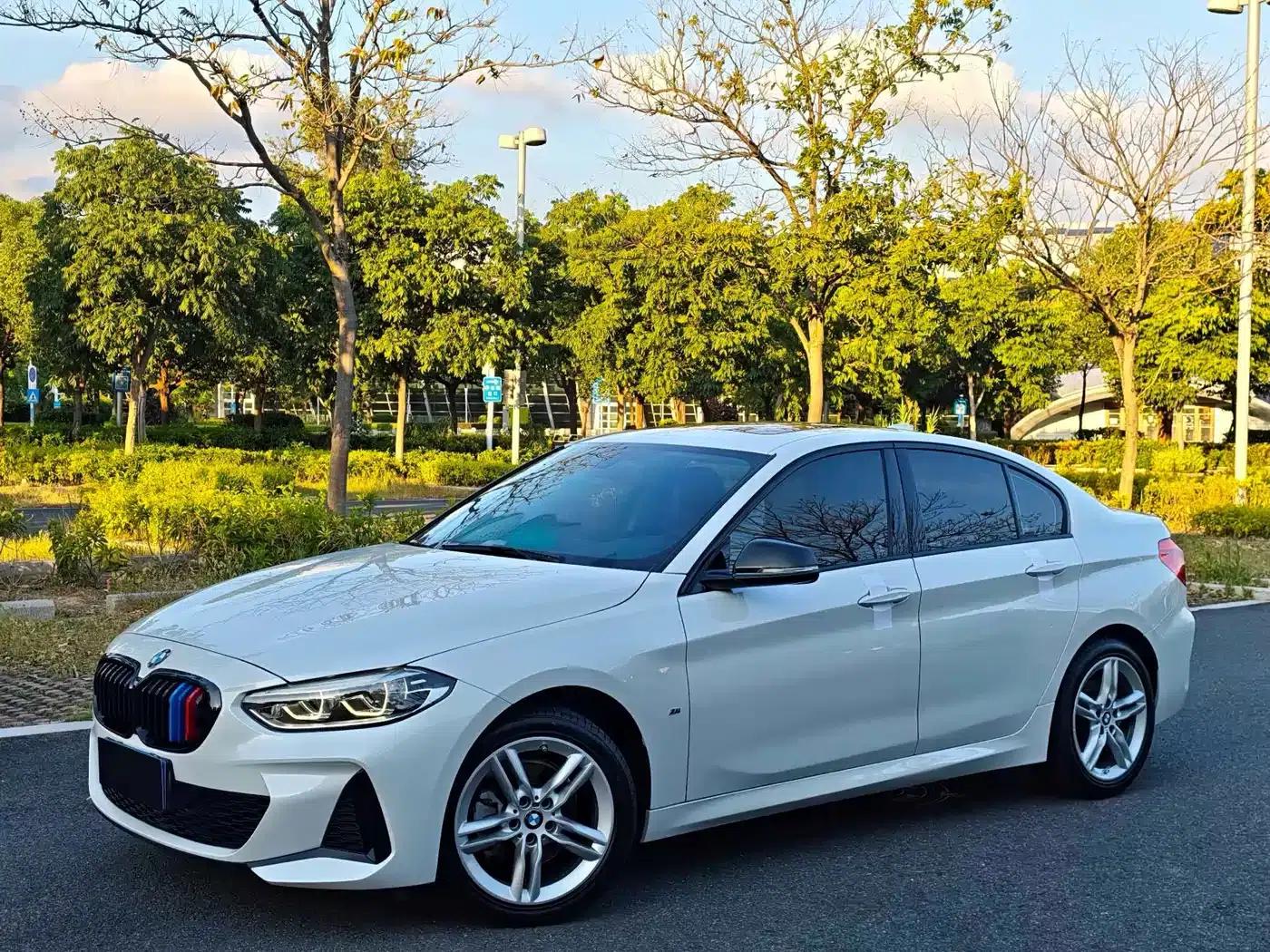 2020 BMW 1 Series 120i M Sport Package — миниатюра 1