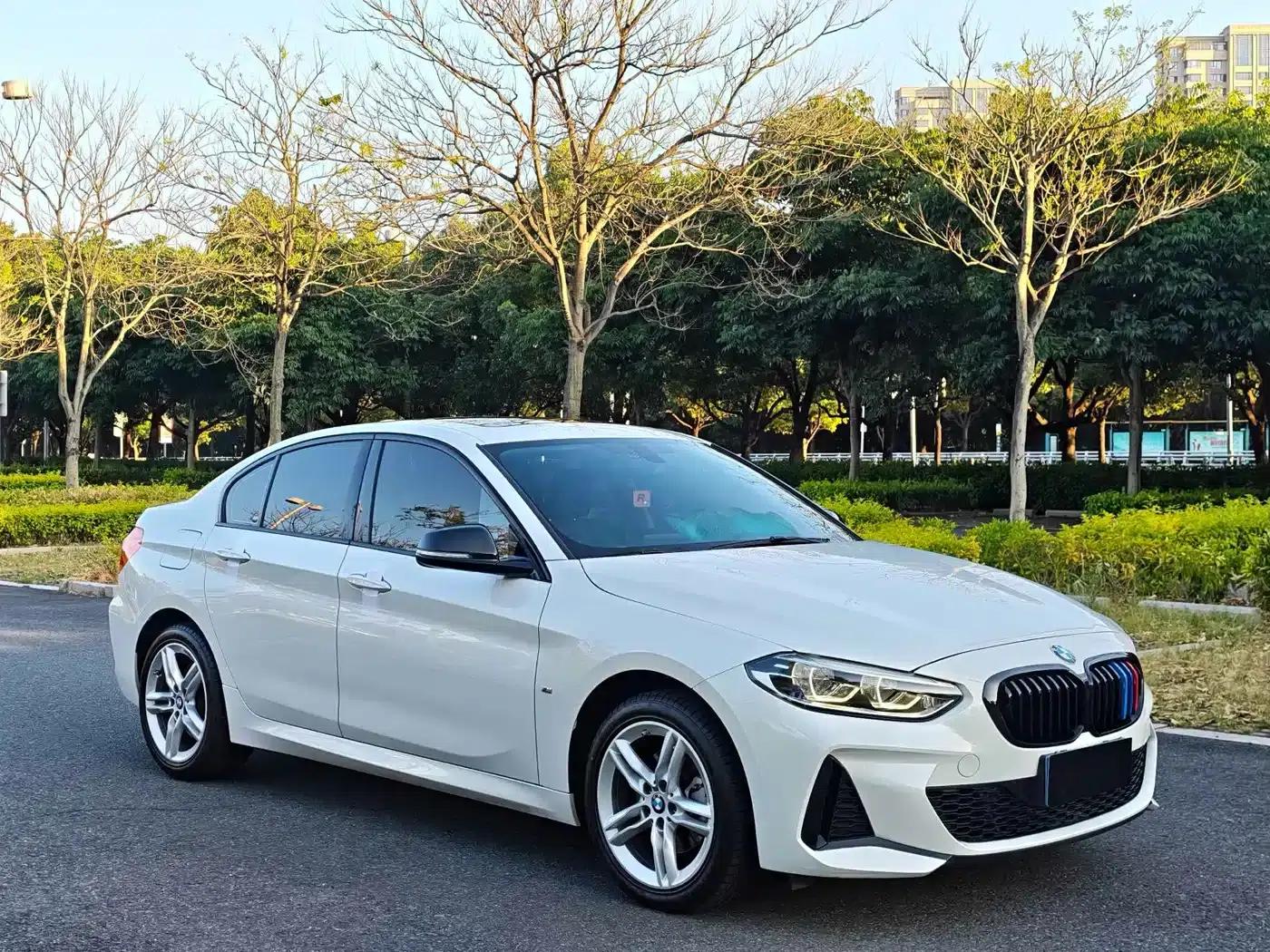 2020 BMW 1 Series 120i M Sport Package — миниатюра 3