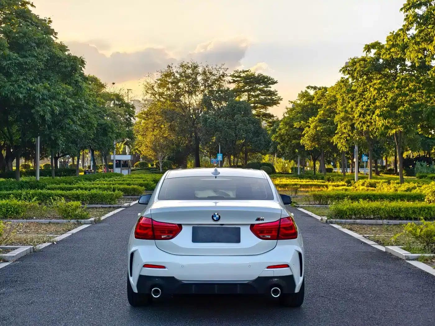 2020 BMW 1 Series 120i M Sport Package — миниатюра 8