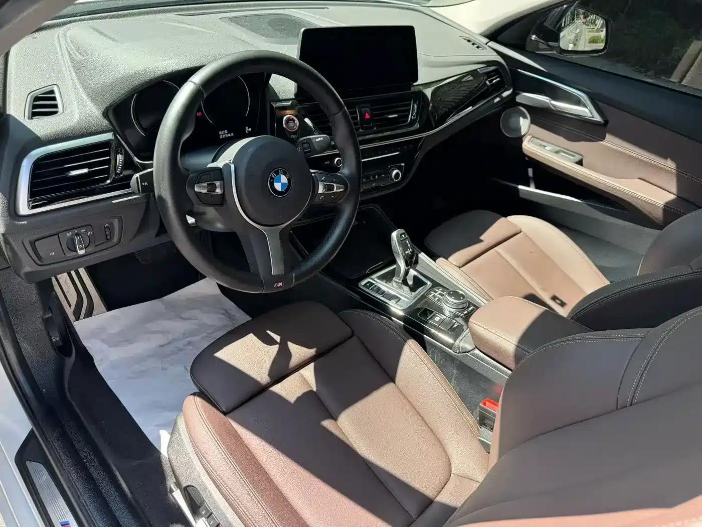 2022 BMW 1 Series 120i M Sport — миниатюра 4