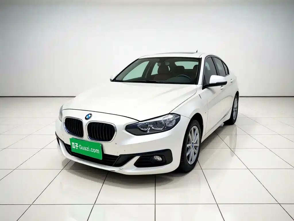 BMW 1 Series 2018 118i Fashion Edition — миниатюра 1