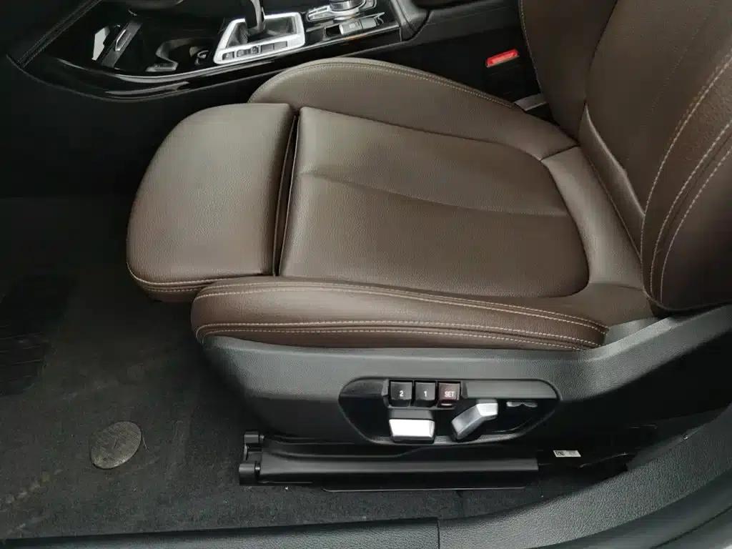 BMW 1 Series 2021 Facelift 120i M Sport Shadow Edition — миниатюра 20