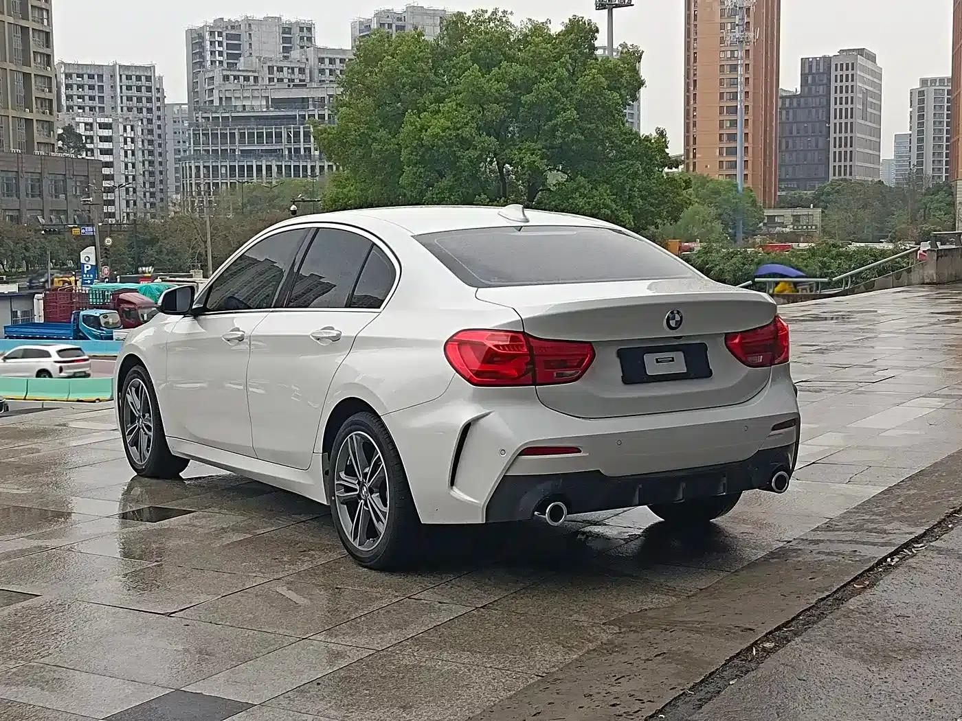 2023 BMW 1 Series 120i M Sport — миниатюра 6