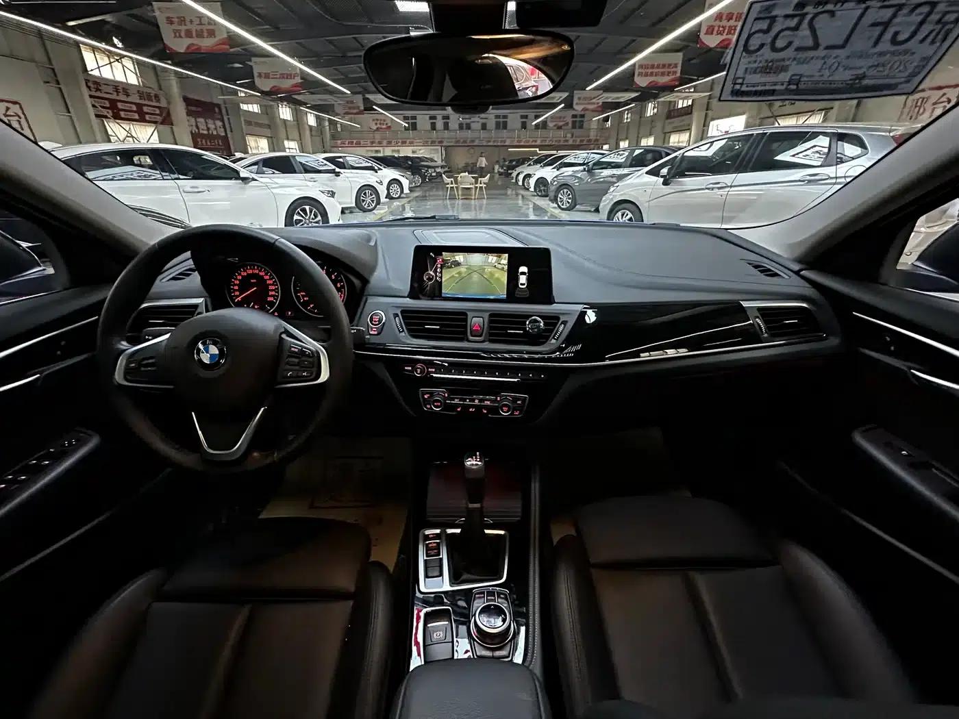 2017 BMW 1 Series 118i Design Package — миниатюра 15