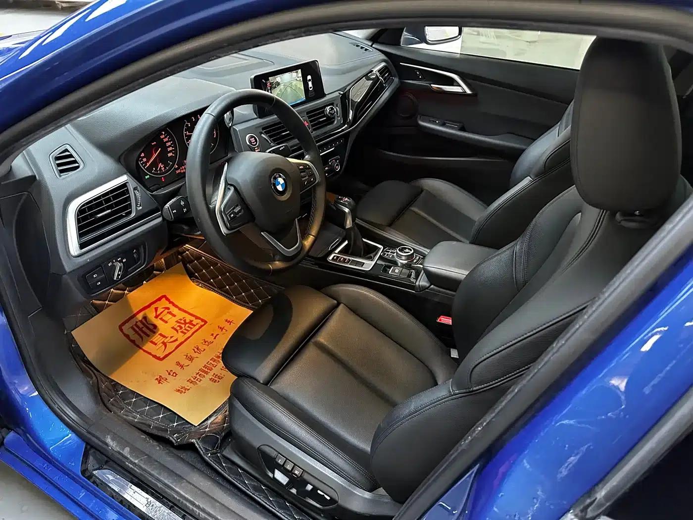 2017 BMW 1 Series 118i Design Package — миниатюра 10