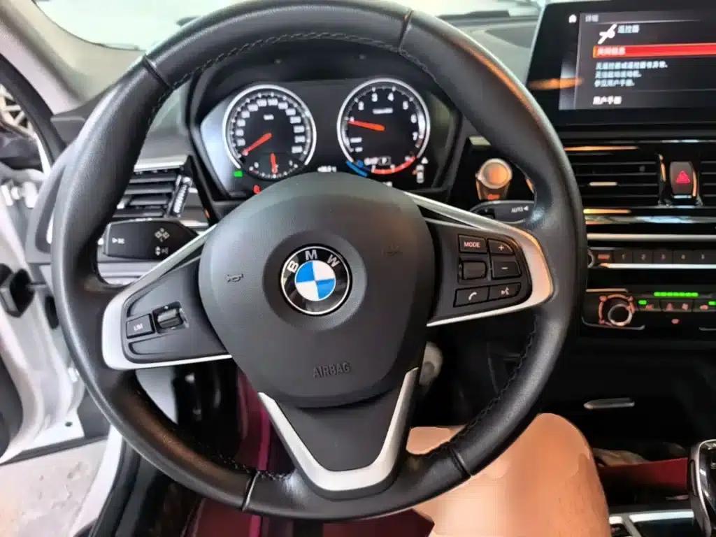 2023 BMW 1 Series 120i M Sport — миниатюра 11