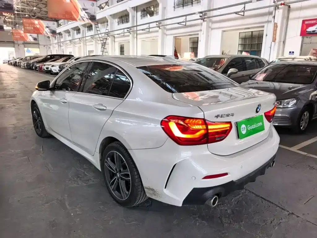2023 BMW 1 Series 120i M Sport — миниатюра 5