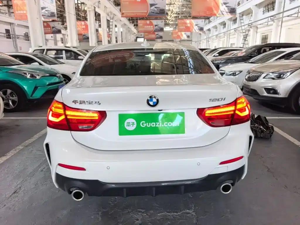 2023 BMW 1 Series 120i M Sport — миниатюра 6