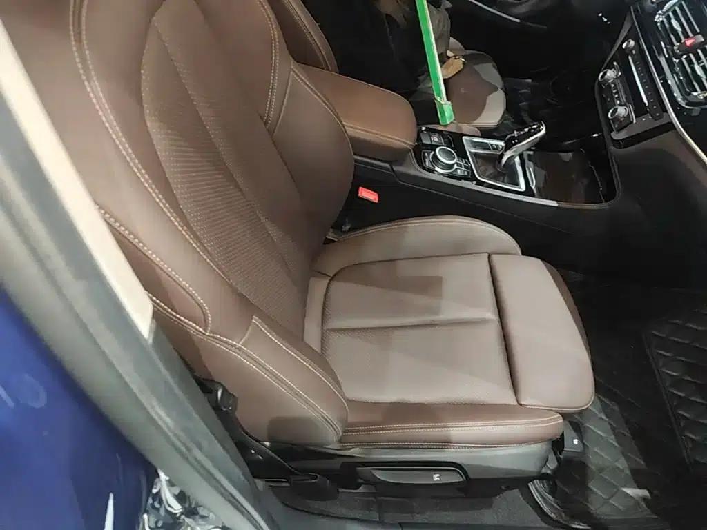 BMW 1 Series 2021 Facelift 120i M Sport Shadow Edition — миниатюра 25