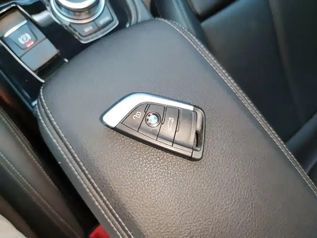 2021 BMW 1 Series 120i M Sport Shadow Edition — миниатюра 9
