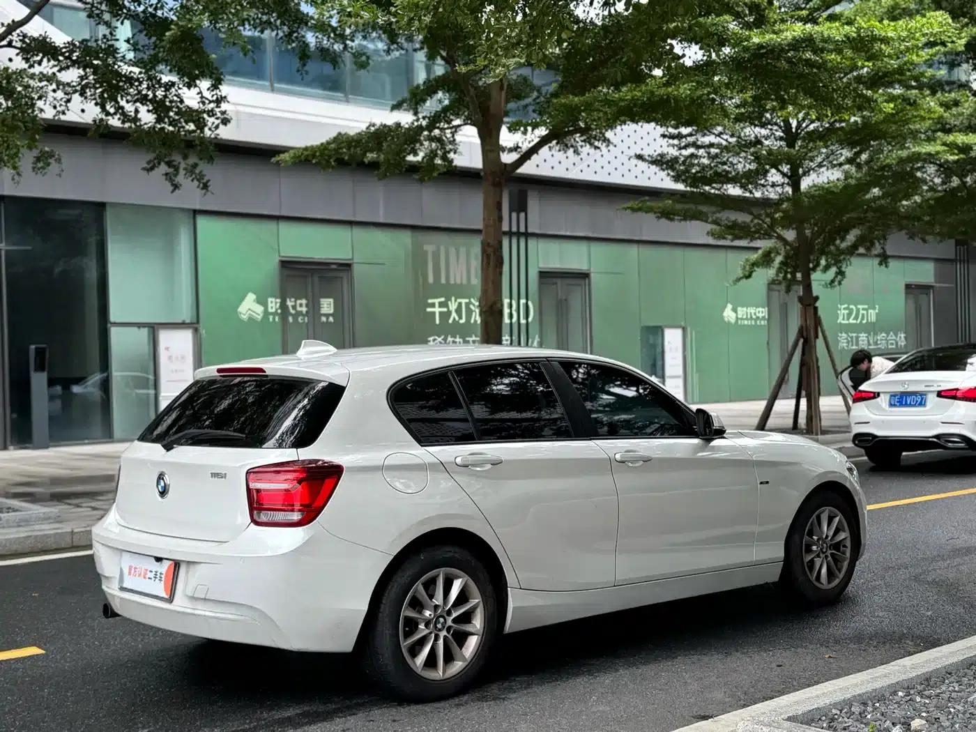 BMW 1 Series (Imported) 2013 Facelift 116i Leading Edition — миниатюра 4