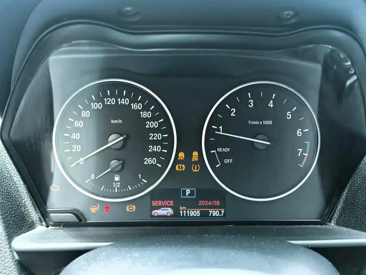 2013 BMW 1 Series (Imported) Facelift 116i Urban Edition — миниатюра 15