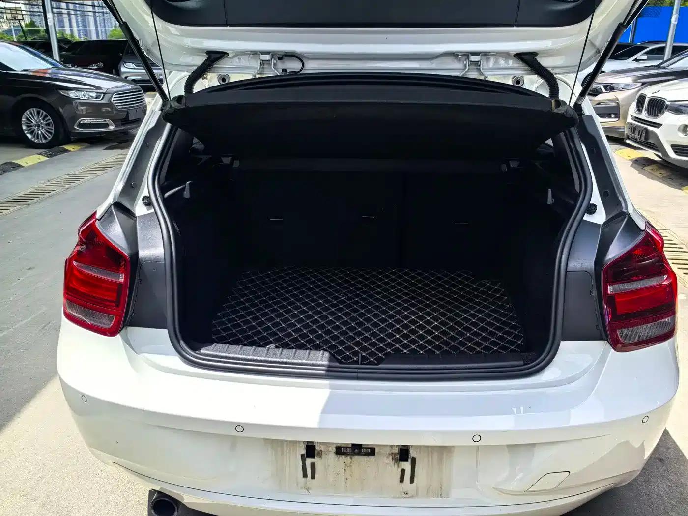 2013 BMW 1 Series (Imported) Facelift 116i Urban Edition — миниатюра 9