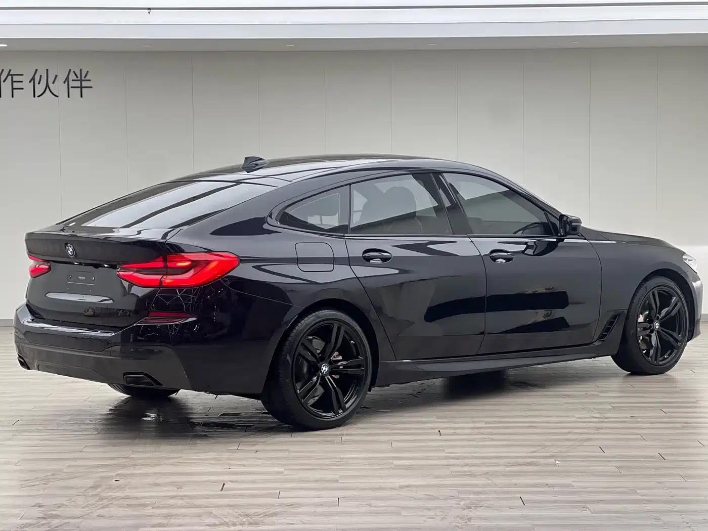 2021 BMW 6 Series GT 630i M Sport Package — миниатюра 23