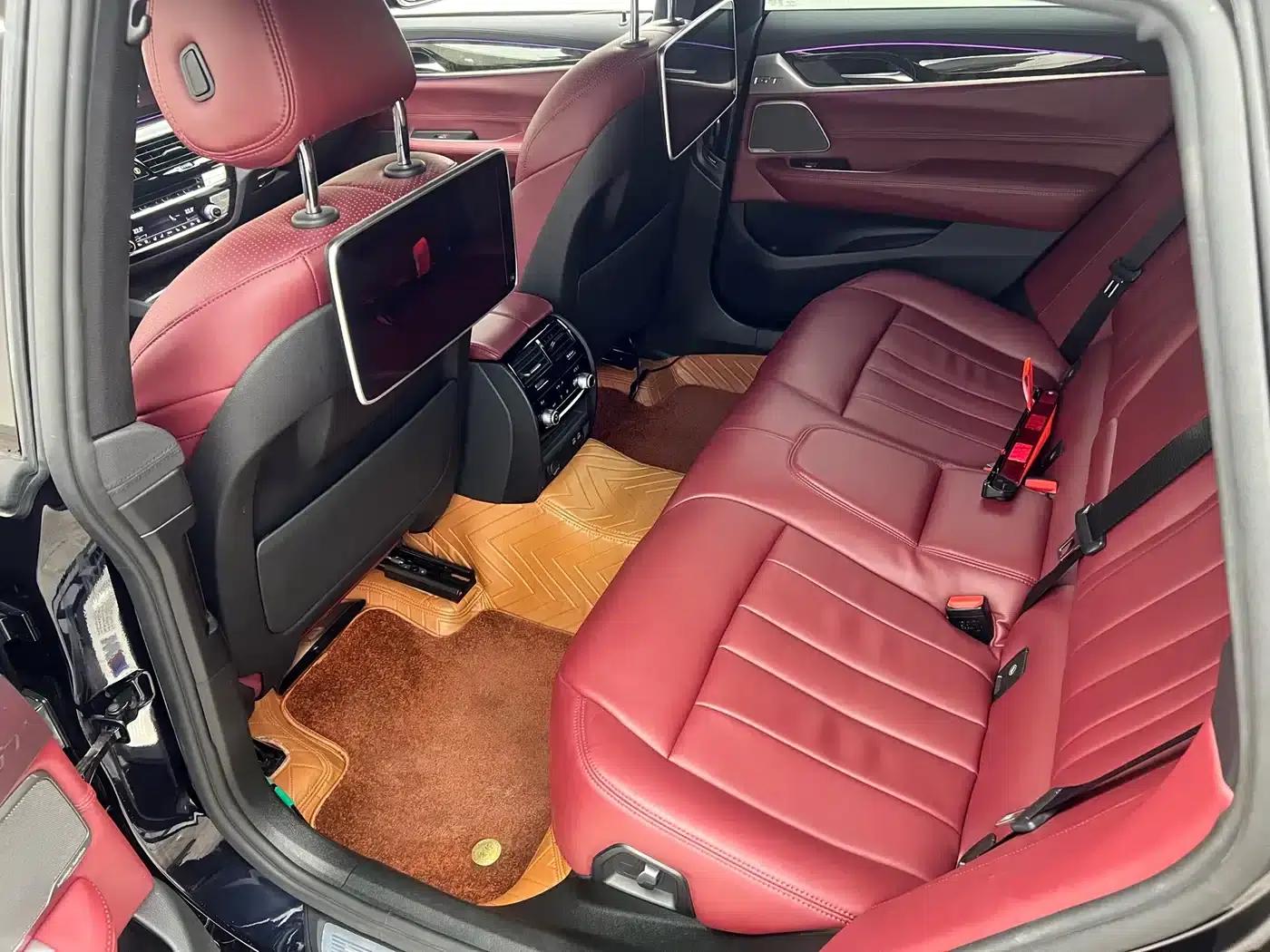 2021 BMW 6 Series GT 630i M Sport Package — миниатюра 7