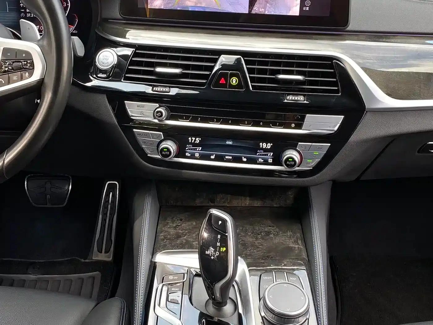 2021 BMW 6 Series GT Facelift 630i M Sport Package — миниатюра 13