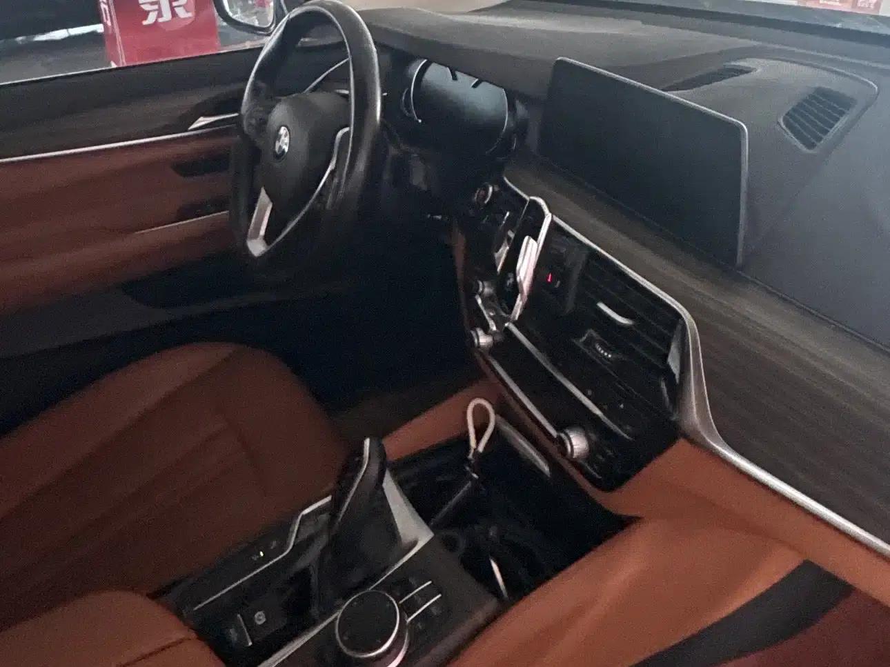 2018 BMW 6 Series GT 630i M Sport Package — миниатюра 15