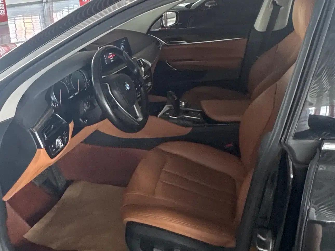2018 BMW 6 Series GT 630i M Sport Package — миниатюра 4