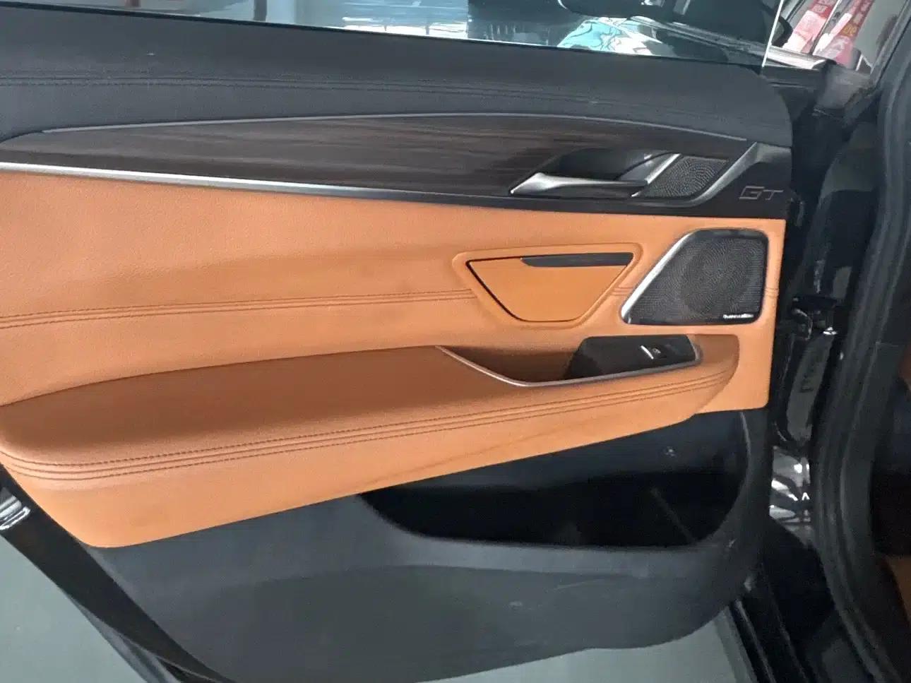 2018 BMW 6 Series GT 630i M Sport Package — миниатюра 9